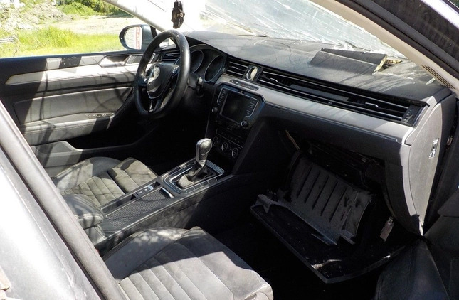 Volkswagen Passat cena 16900 przebieg: 417206, rok produkcji 2018 z Katowice małe 436